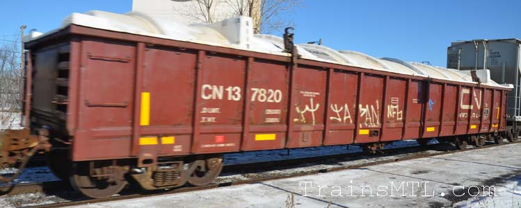Car/wagon CN137820 left side / coté gauche